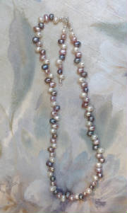 alternating_freshwater_pearl_necklace.jpg